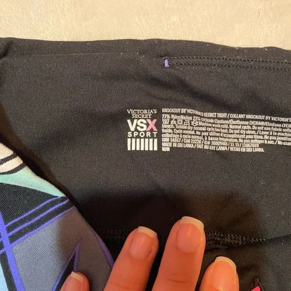 ⭐️HOST PICK⭐️Victoria Secret workout leggings - Picture 5 of 5